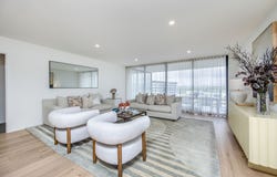 10-12 Sickle Avenue, Hope Island, Qld 4212
