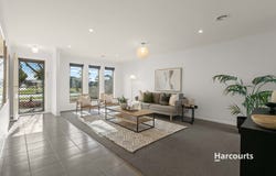 26 Sandalwood Drive, Pakenham, Vic 3810