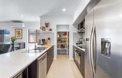 15 Brookview Place, Bahrs Scrub, Qld 4207