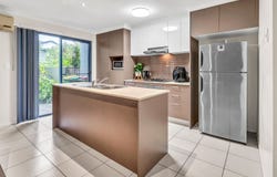 2/2 Jefferson Court, Upper Coomera, Qld 4209