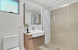 2/27 York Street, Indooroopilly, Qld 4068