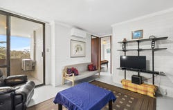 208D/25 Herdsman Parade, Wembley, WA 6014