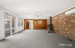 5 The Avenue, Montrose, Vic 3765