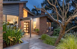 11 Lewis Avenue, Mount Helen, Vic 3350