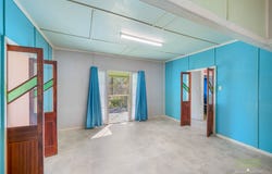 8 Fry Street, West Gladstone, Qld 4680