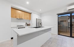 1 Roller Walk, Pakenham, Vic 3810