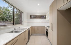 2/11 Barclay Avenue, Croydon, Vic 3136