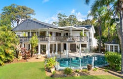 19 Wildash Street, Southport, Qld 4215