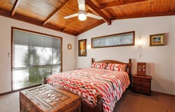16-18 Mango Cres, Macleay Island, Qld 4184