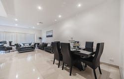 7 Merlynston Close, Dallas, Vic 3047