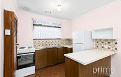 1/50 Hibiscus Crescent, Newcomb, Vic 3219