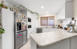 8 Barina Way, Mill Park, Vic 3082