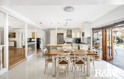 2 Pyramus Place, St Clair, NSW 2759