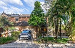 2/15 Kaloma Road, The Gap, Qld 4061
