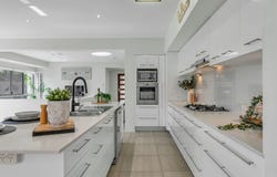 62 Hounslow Way, Seventeen Mile Rocks, Qld 4073