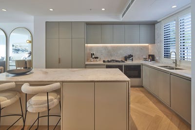 /international/au/th2-2a-hayberry-lane-crows-nest-nsw-140181475/