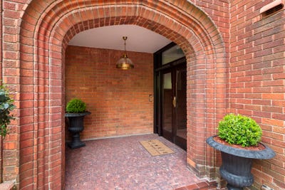 /international/au/1-26-rosemont-avenue-woollahra-nsw-150534984/