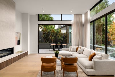 /international/au/g06-5-threadneedle-st-balwyn-vic-151062576/