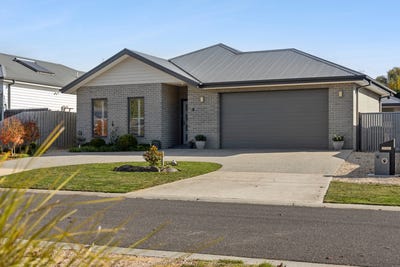 /international/au/6-jones-court-woodend-vic-151353624/