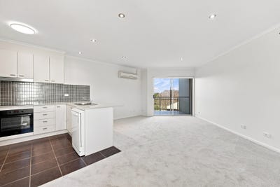 /international/au/17-20-beissel-street-belconnen-act-152303336/