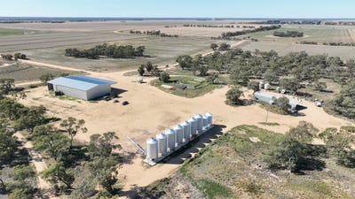 /international/au/-devon-devon-road-deniliquin-nsw-700404916/