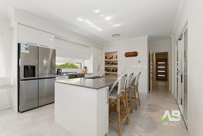 /international/au/9a-huntsville-court-wanneroo-wa-151074676/