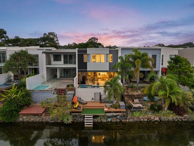 /international/au/13-hidden-place-maroochydore-qld-151145608/