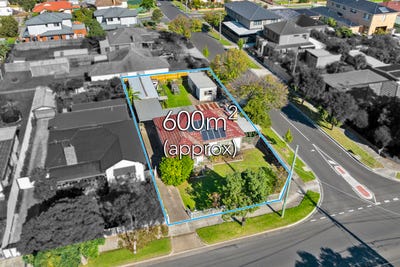 /international/au/31-berkshire-road-sunshine-north-vic-151209220/