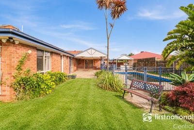 /international/au/8-augusta-court-rowville-vic-151298204/