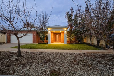 /international/au/23-rita-drive-mildura-vic-151522580/