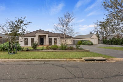 /international/au/33-laucke-drive-stockwell-sa-151530056/