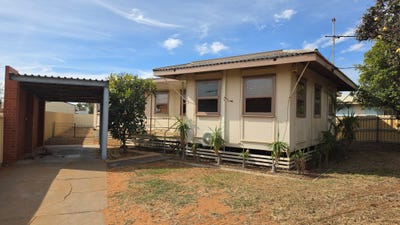 /international/au/6-craig-street-carnarvon-wa-152646600/