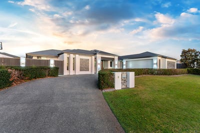 /international/au/6-frangipani-court-norman-gardens-qld-148720684/?lang=id