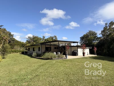 /international/au/75-hans-christian-street-sarina-qld-151508024/
