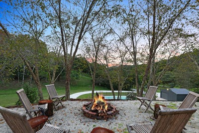 /international/au/242-syndicate-road-tallebudgera-qld-151321452/