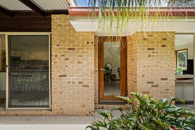 /international/au/27-craigslea-court-cooroibah-qld-148272100/?lang=de