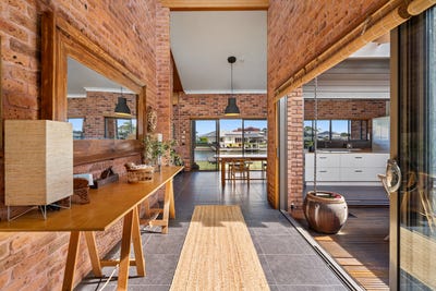 /international/au/11-sirius-key-forster-keys-nsw-151106252/