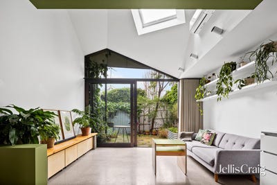 /international/au/10-crawford-street-newport-vic-152581600/