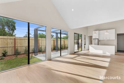 /international/au/13b-myrtle-grove-north-shore-vic-151167148/