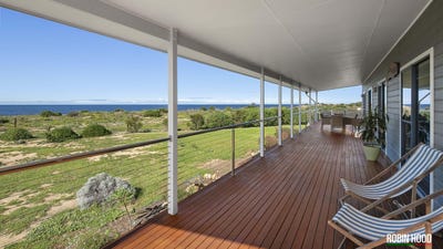 /international/au/124-blombery-road-arno-bay-sa-151349500/
