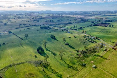 /international/au/17-lemana-road-red-hills-tas-700404940/