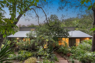 /international/au/15-kimruska-place-the-gap-qld-152537544/