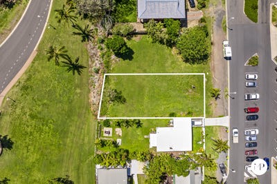 /international/au/13-emu-street-emu-park-qld-505140152/