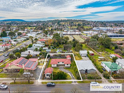 /international/au/unit-1-2-at-171-barney-street-armidale-nsw-148562180/