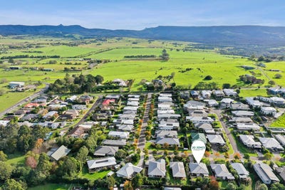 /international/au/32-porter-circuit-milton-nsw-151379180/
