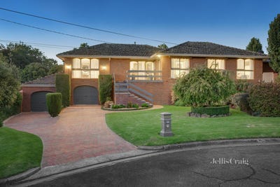/international/au/4-west-haven-court-chirnside-park-vic-148437572/