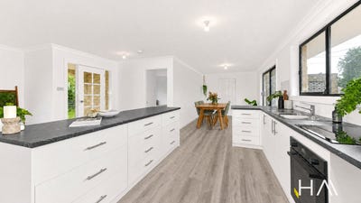 /international/au/58-meander-valley-road-westbury-tas-151098484/