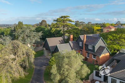 /international/au/9-dargo-close-narre-warren-south-vic-152639680/