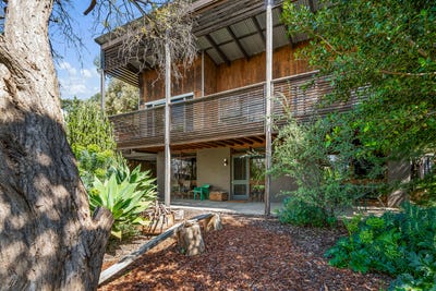 /international/au/38-port-road-port-willunga-sa-152507324/