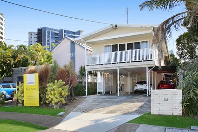 /international/au/2-23-monaco-street-surfers-paradise-qld-151292132/